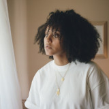 Naya Ali signs with Bonsound